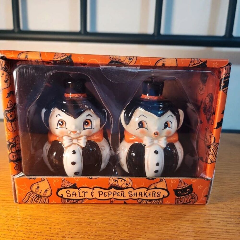 Johanna Parker Halloween Vampire Salt/Pepper Shakers
